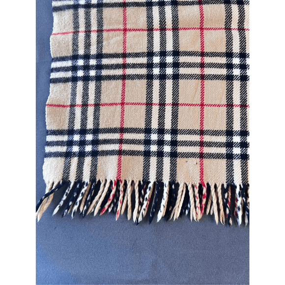 Burberry 100% Wool Scarf - Picture 9 of 10